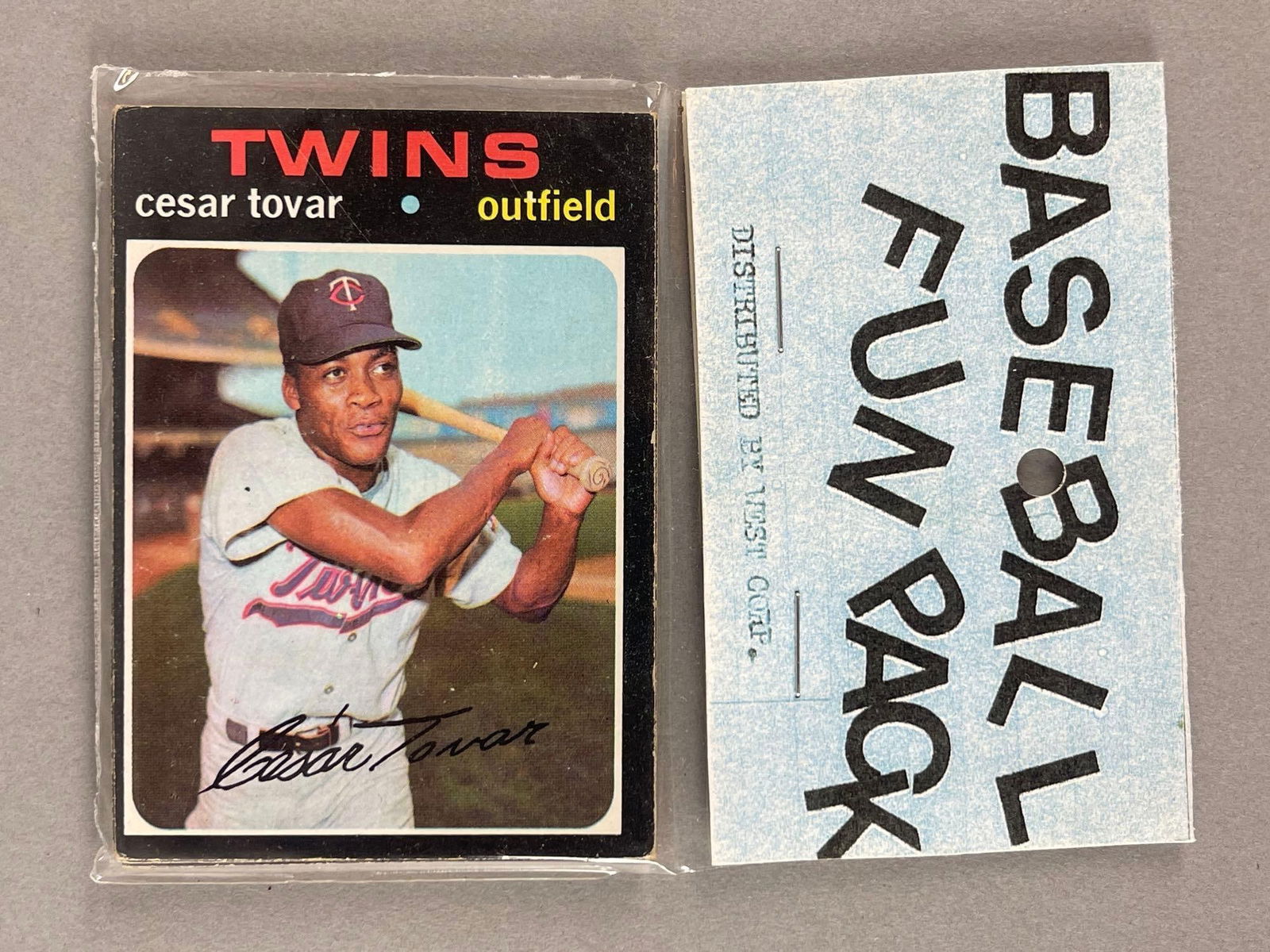 1971 Topps Baseball West Corps. Cello Fun Pack with Frank Robinson on Back (1 of 2)