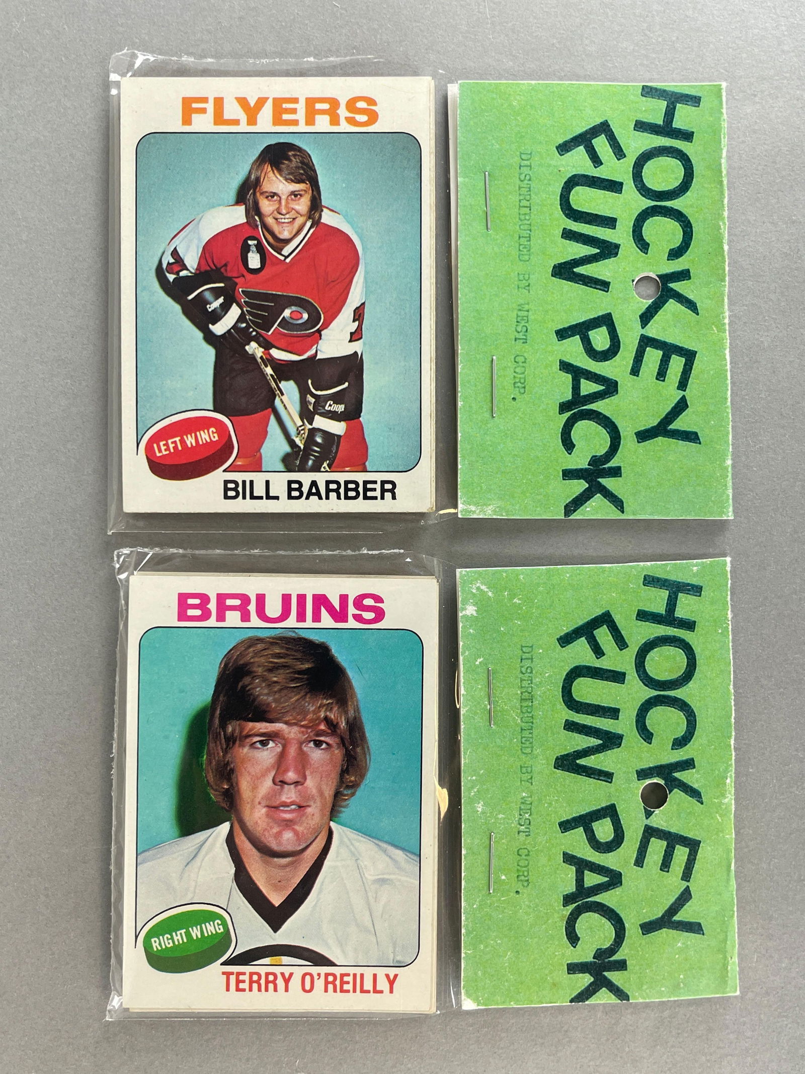 2 - 1975 - 76 Topps Hockey West Corps. Cello Fun Pack, Bill Barber on Top (1 of 2)