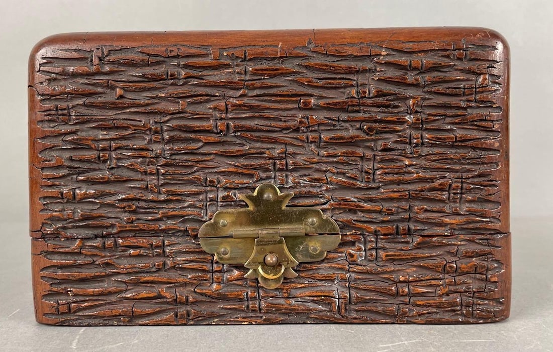 Antique Hand Carved Presentation Box: Measures 4 1/4 x 7 x 7 1/4 inches