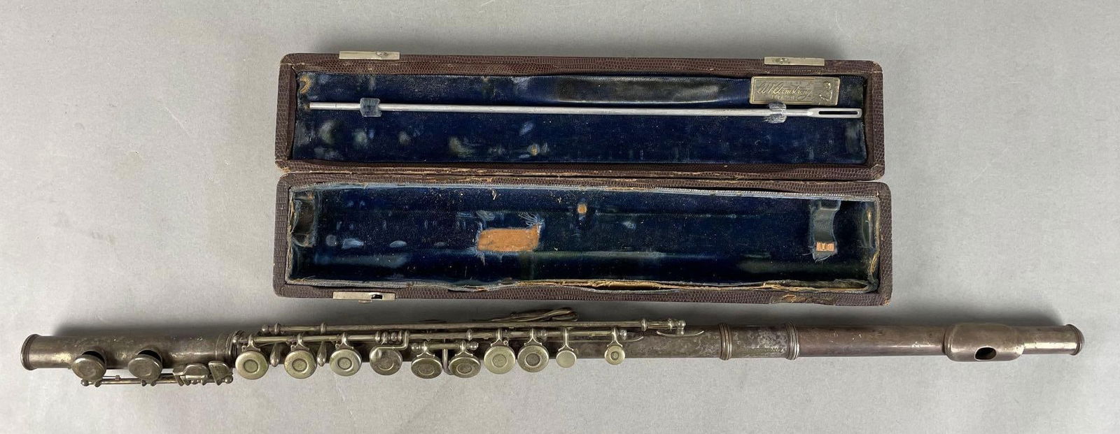 Vintage W. T. Armstrong Sterling Silver Model 80 Open Hole Flute with Case (1 of 9)