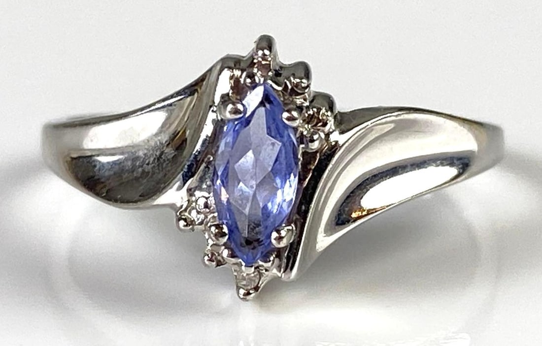10K White Gold Tanzanite Ring (1 of 6)