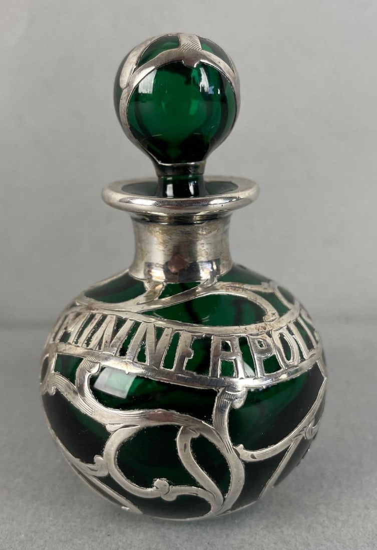 Vintage Emerald Glass with Sterling Silver Overlay Minneapolis Perfume Bottle (1 of 4)