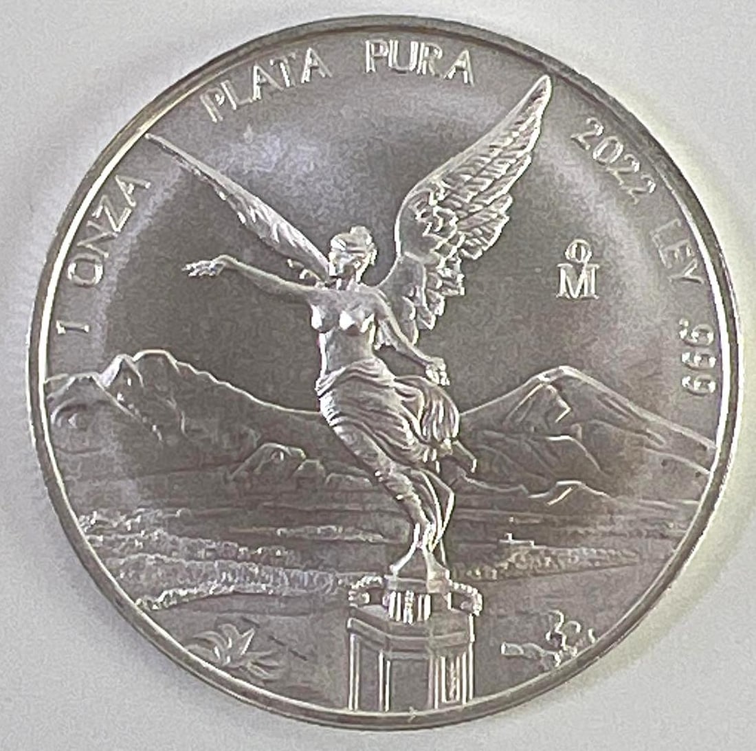 2022 Mexico Libertad 1 Onza 1 oz .999 Fine Silver Round: 2022 Mexico Libertad 1 Onza 1 oz .999 Fine Silver Round
