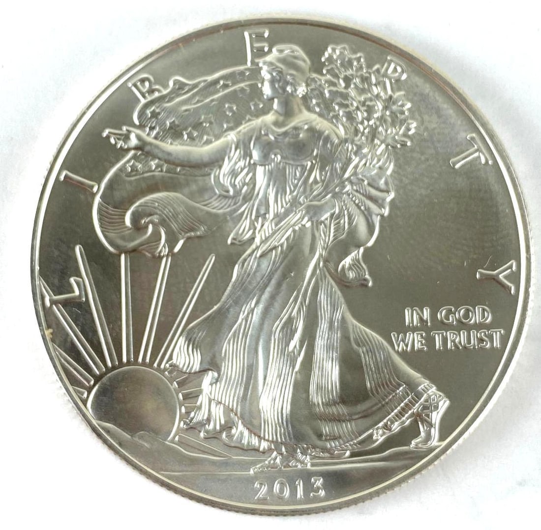 2013 American Silver Eagle 1oz. Fine Silver Dollar (1 of 2)