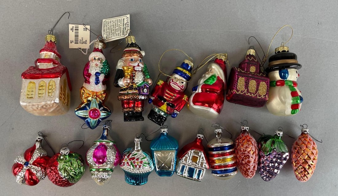 Group of Glass Christmas Ornaments (1 of 3)