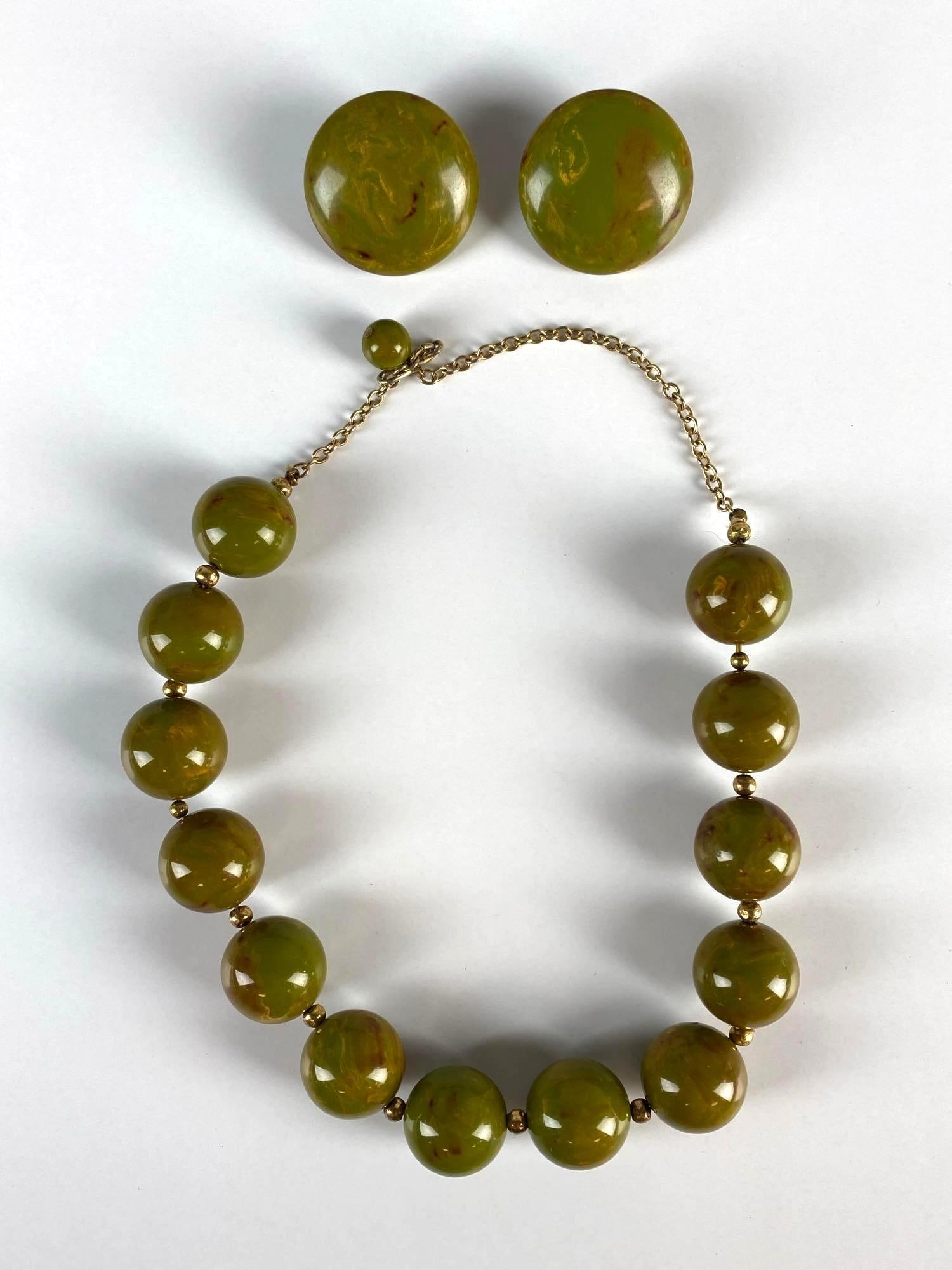 Green Bakelite Necklace and Earrings Set (1 of 2)