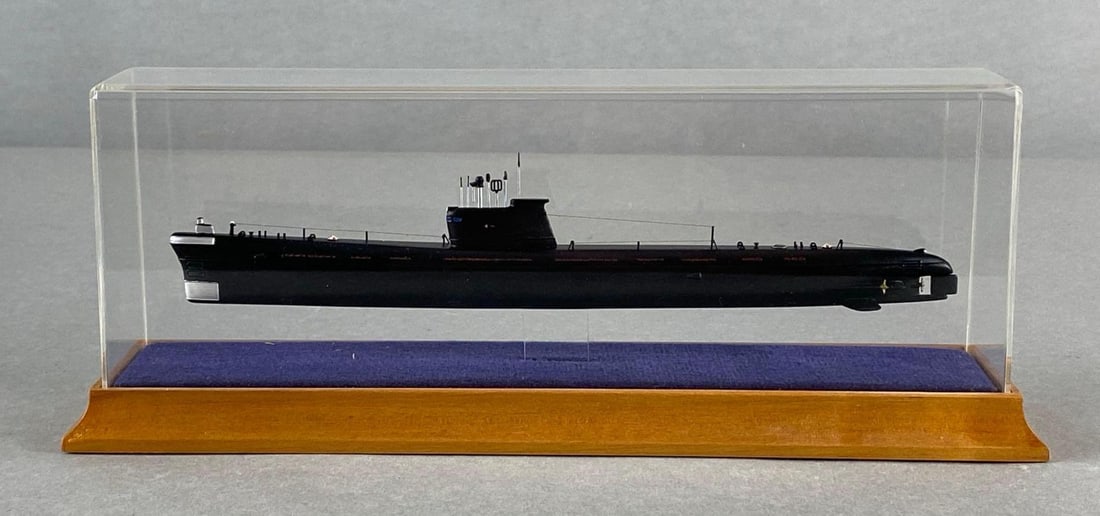 Russian Rubin Foxtrot Class Submarine Model: Made in Russia, Submarine information attached to base, Case measures 4 x 10 1/2 x 3 inches.