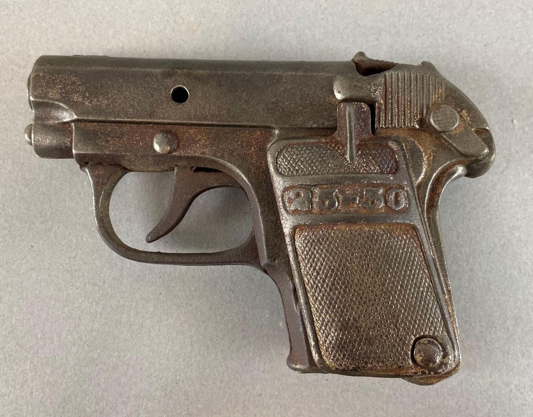 Vintage Stevens 25-50 Automatic Cap Gun: Working condition, measures 3 x 4 1/4 inches