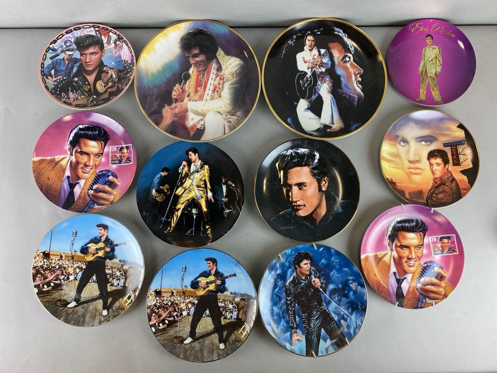Group of 12 Elvis Presley Plates and More (1 of 5)
