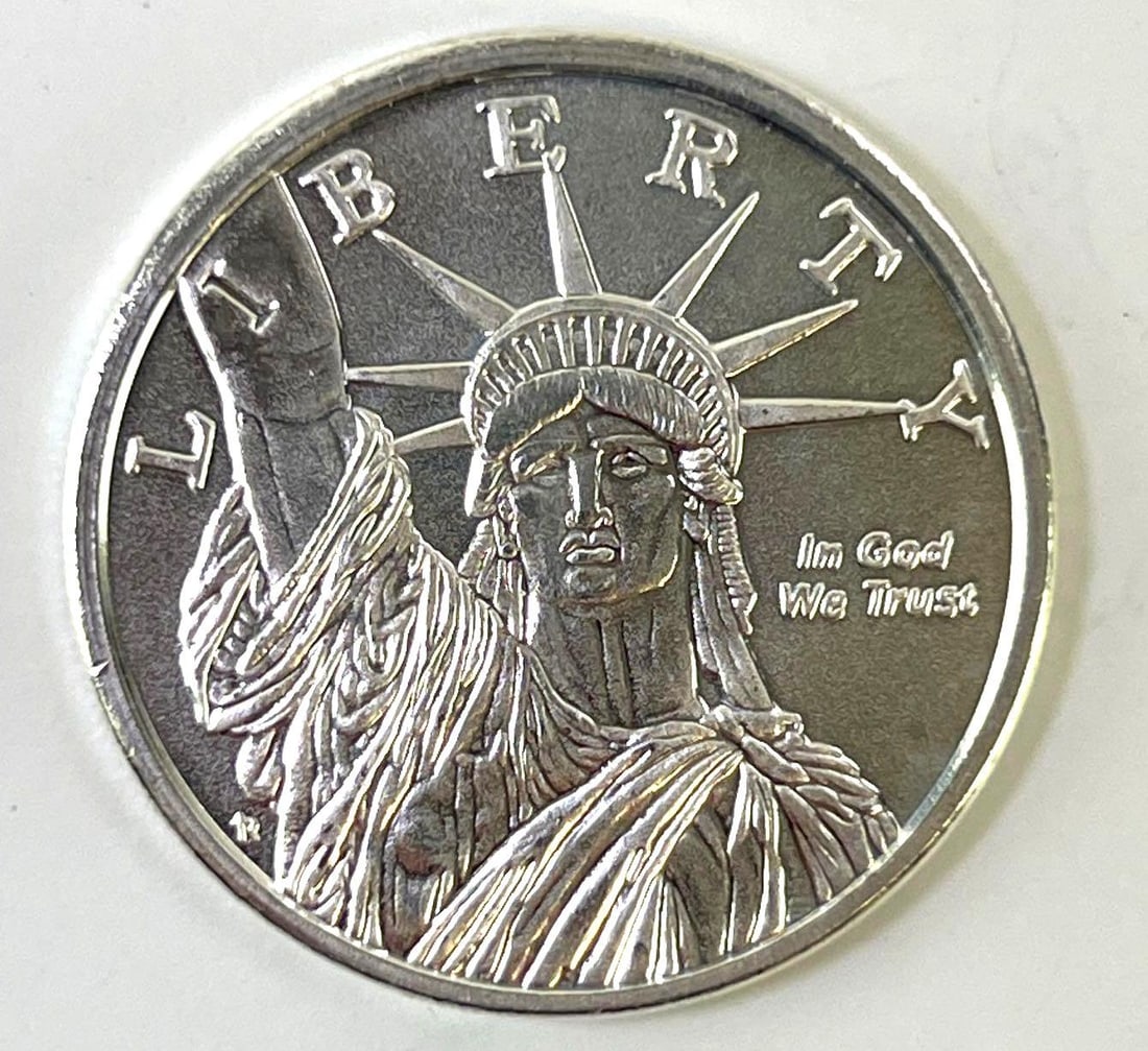 Vintage Lady Liberty 1 oz .999 Fine Silver Round: Vintage Lady Liberty 1 oz .999 Fine Silver Round
