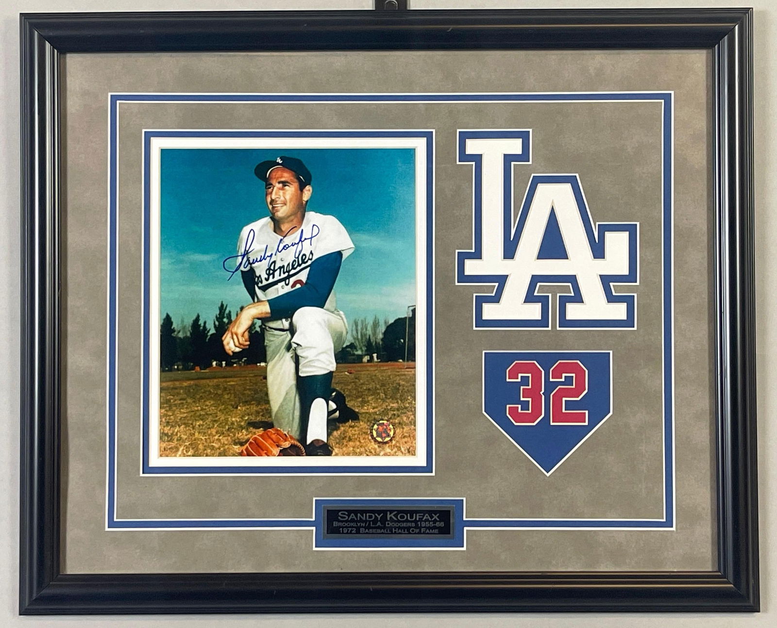 1972 Baseball HOF Sandy Koufax Signed Brooklyn L.A. Dodgers 1955 - 66 with COA (1 of 5)