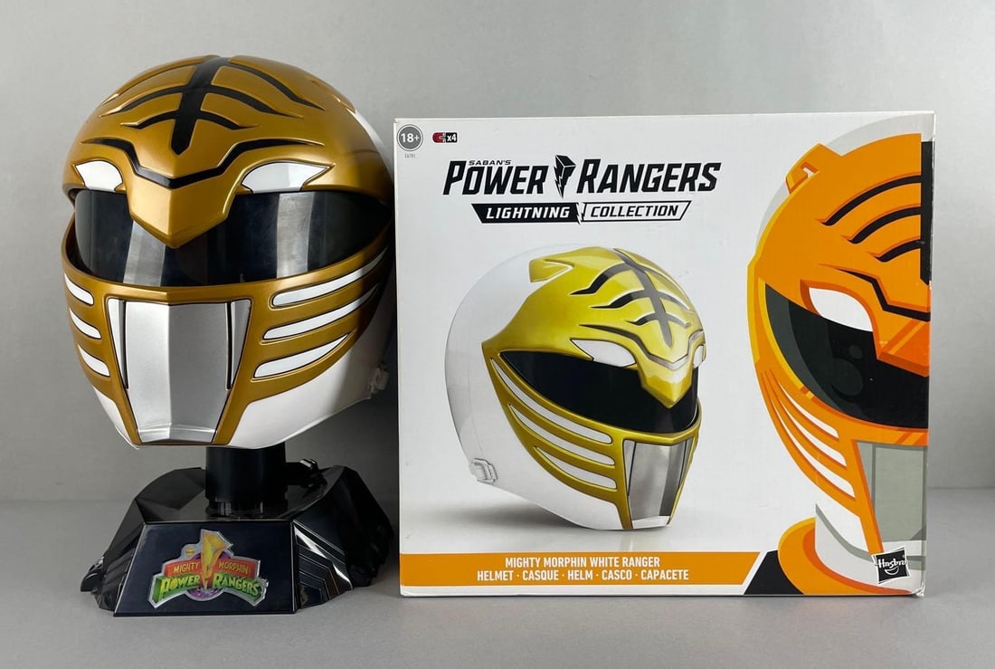 Mighty Morphin Power Hasbro Lightning Collection Rangers White Ranger Helmet: 2019, like new in original packaging, includes stand. Box damaged at back, measures 11 x 12 1/4 x 9 inches
