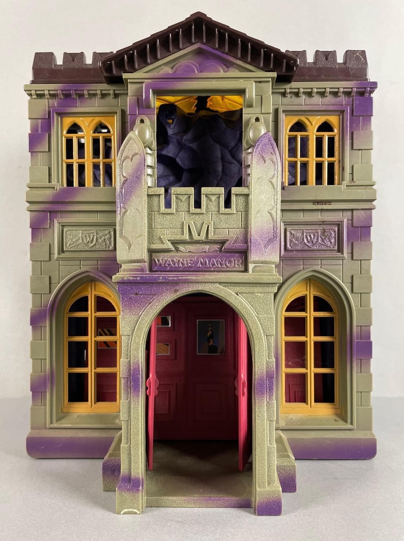1993 Kenner Batman Animated Series Wayne Manor Command Center Playset (1 of 4)
