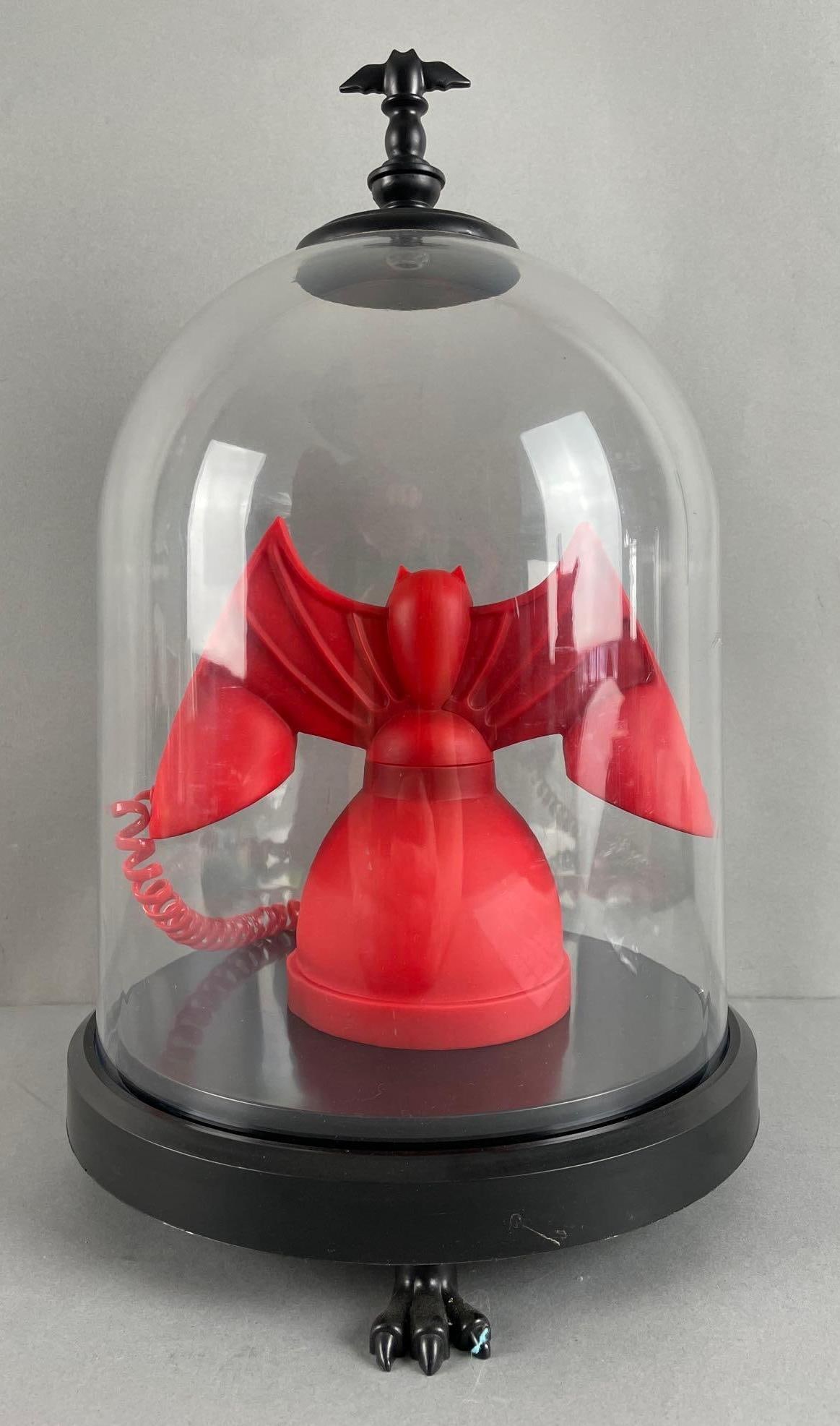 Diamond Select Toys Batman Classic Tv Series Batphone Bank (1 of 5)