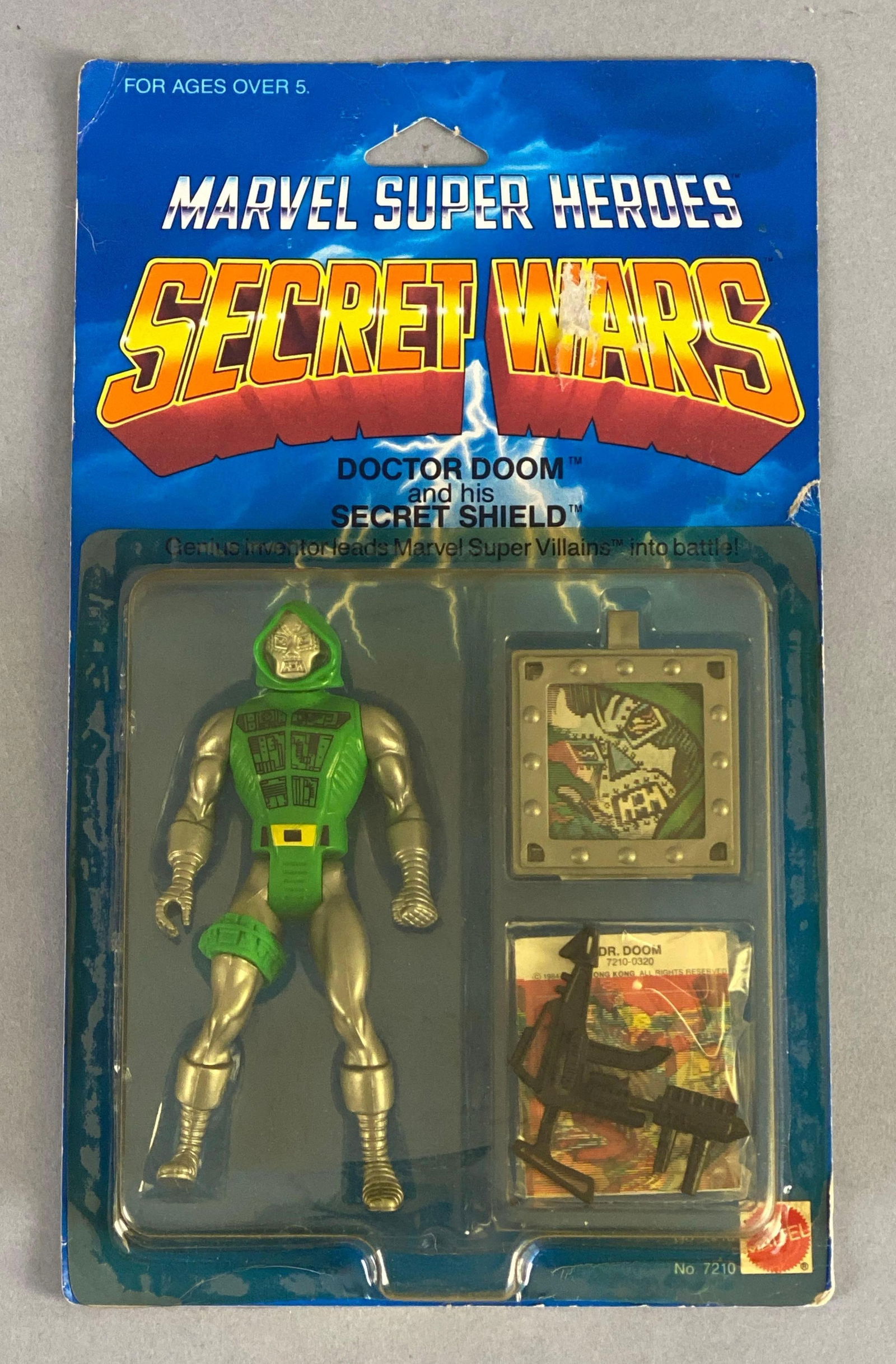 1984 Mattel Marvel Super Heroes Secret Wars Doctor Doom Action Figure (1 of 2)