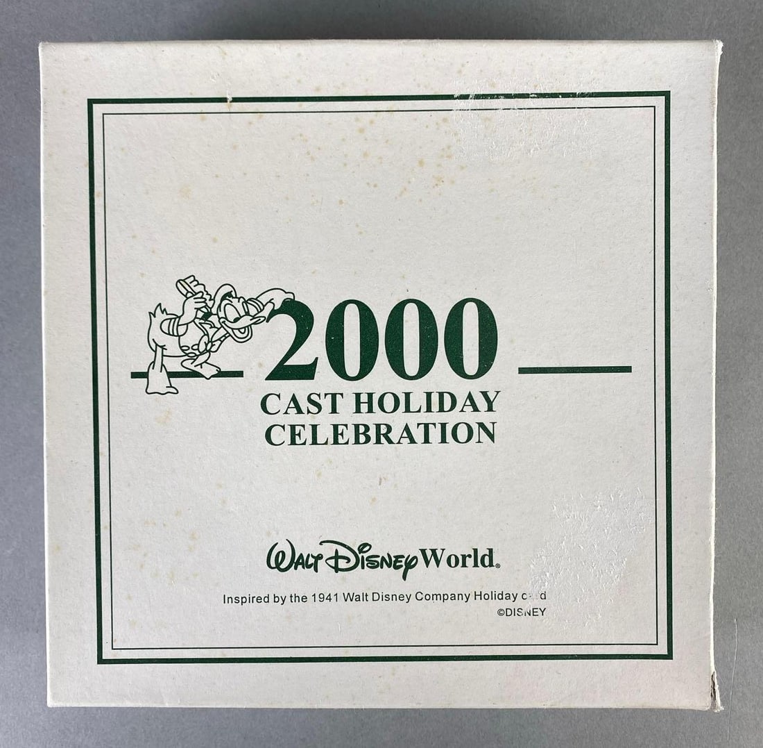 2000 Walt Disney World Cast Holiday Celebration Enamel Pin Set (1 of 5)