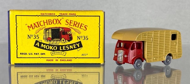 Matchbox No. 35 Horse Box MK7