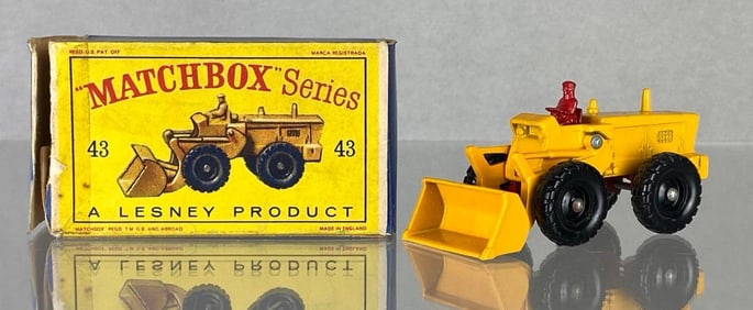 Matchbox No. 43 Aveling-Barford Tractor Shovel