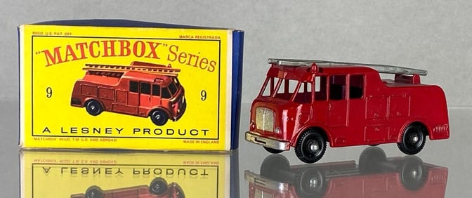 Matchbox No. 9 Merryweather Marquis Series III Fire Engine