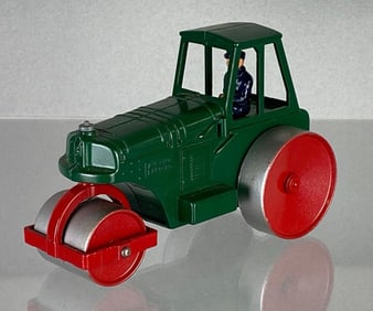 Budgie Aveling Barford Die-Cast Roller with Original Driver