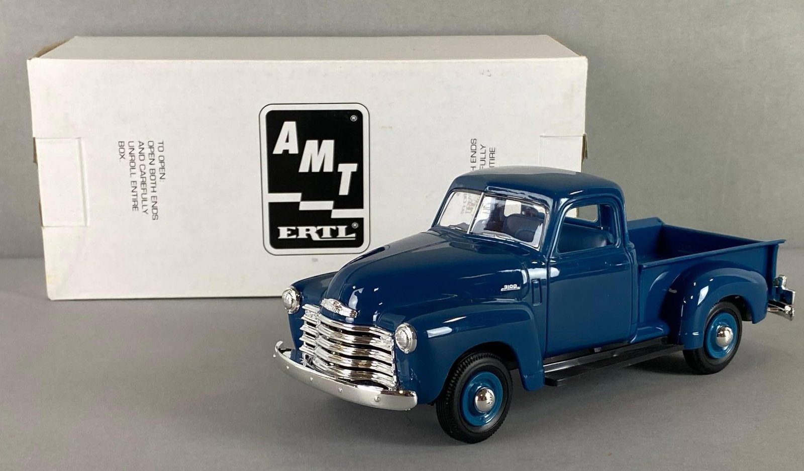 ERTL AMT NIB 1950 Chevrolet Pickup Plastic Model Car (1 of 8)