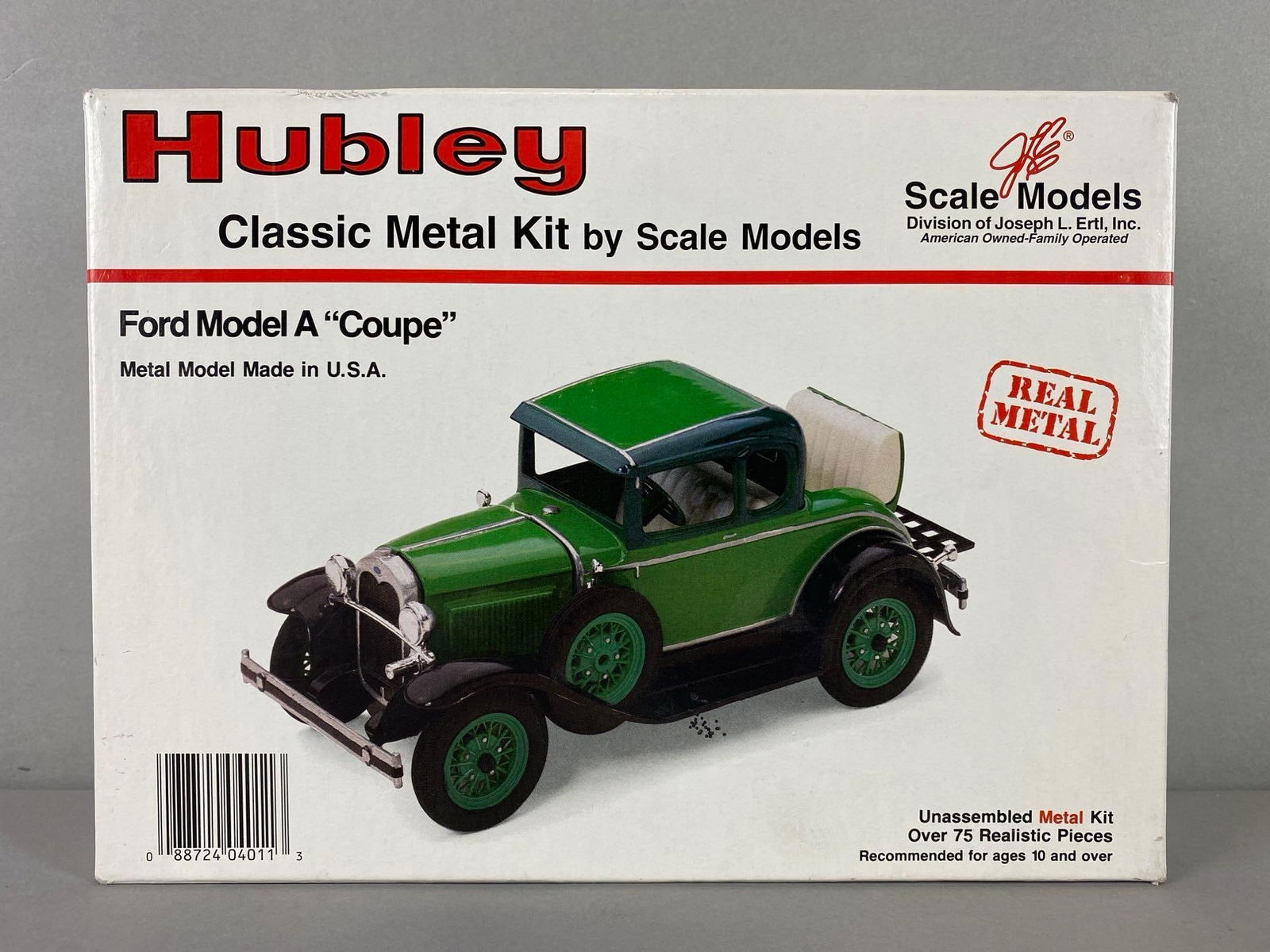 Ertl American Graffiti '32 Ford Deuce Coupe Ertl American Graffiti '32 Ford Deuce Coupe