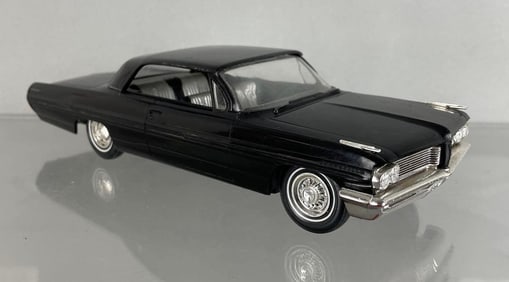 1963 Pontiac Bonneville Friction Dealership Promo Car