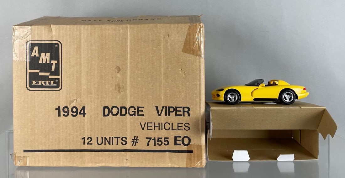 Shipping Box of 12 AMT Ertl 1994 Dodge Viper RT/10 Dealership Promo Cars (1 of 3)