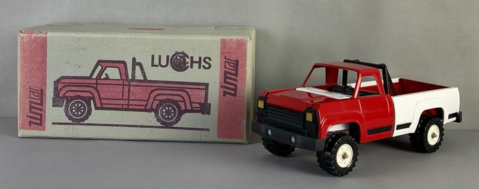 ZIM-Car Luchs Red Pressed Steel Pickup Truck