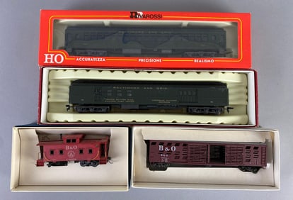 Group of 4 HO Scale Baltimore and Ohio Train Cars
