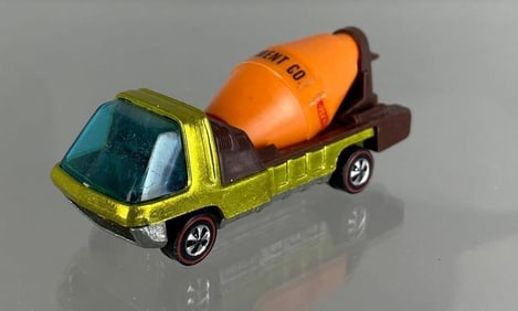 Mattel Hot Wheels Redline The Heavyweights Die-Cast Cement Mixer