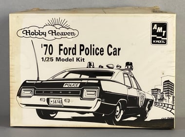 AMT ERTL 1970 Ford Police Car Plastic Model Kit