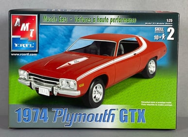 AMT ERTL 1974 Plymouth GTX Plastic Model Kit
