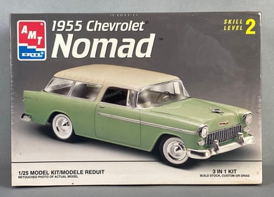AMT ERTL 1955 Chevrolet Nomad Plastic Model Kit