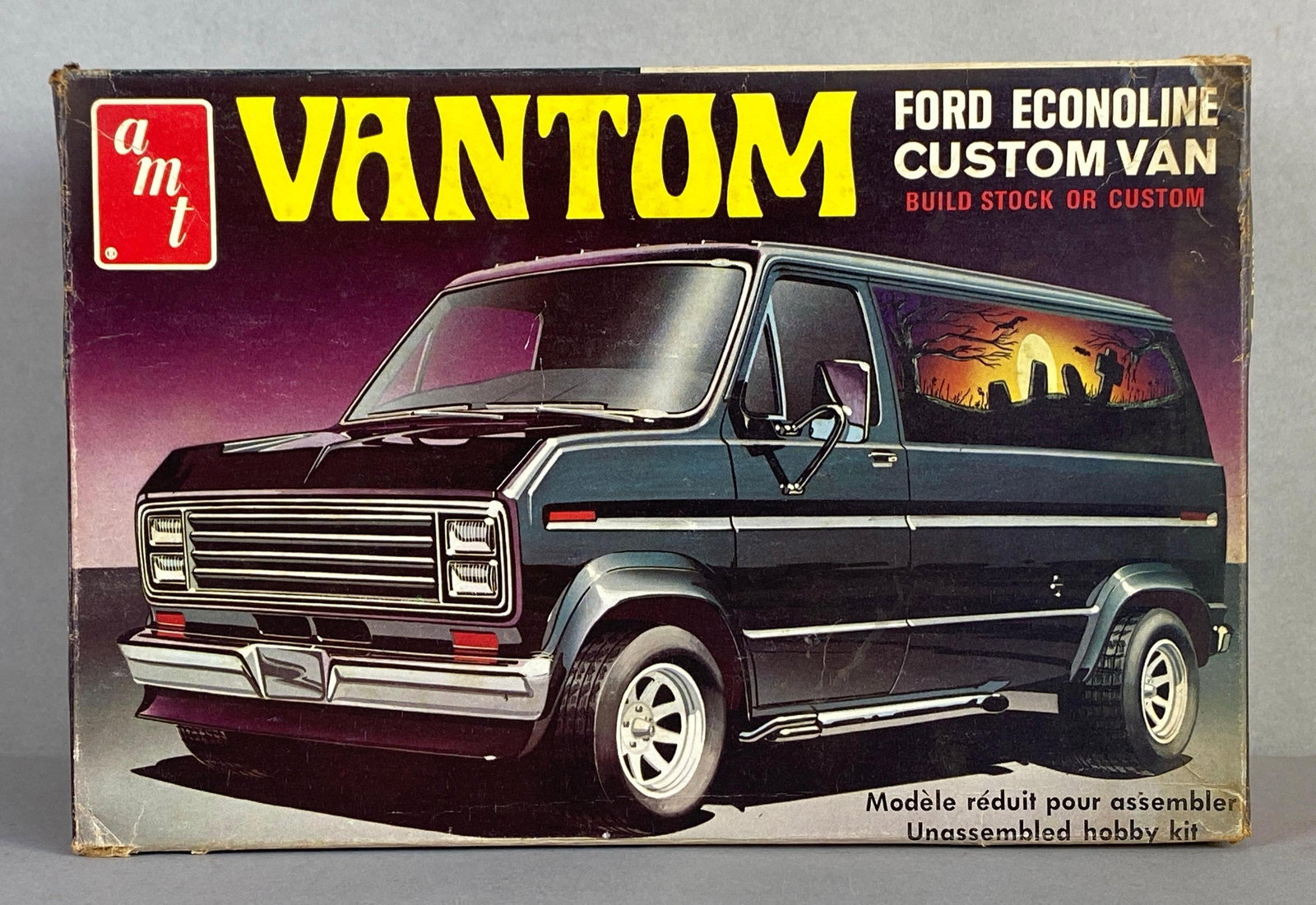AMT Ford Econoline Custom Vantom Van Plastic Model Kit (1 of 3)