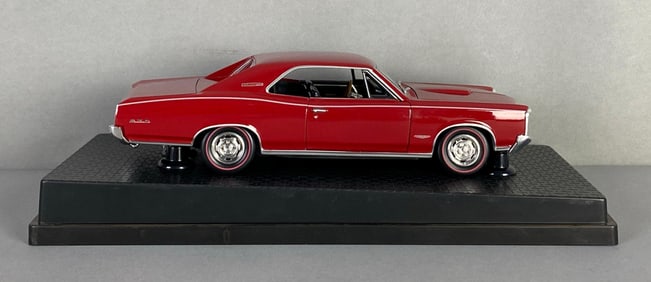 Classic Metal Works Die-Cast 1967 Pontiac GTO