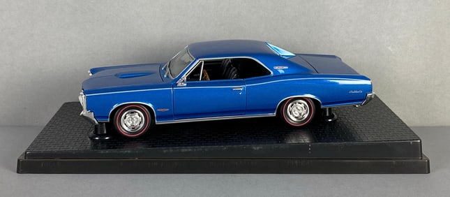 Classic Metal Works Die-Cast 1966 Pontiac GTO