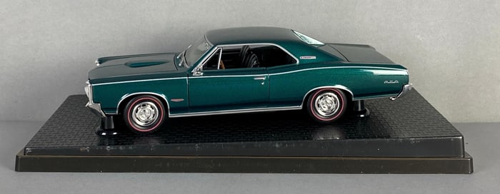 Classic Metal Works Die-Cast 1966 Pontiac GTO