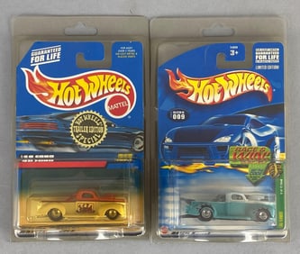 Group of 2 Mattel Hot Wheels 1940s Ford Trucks