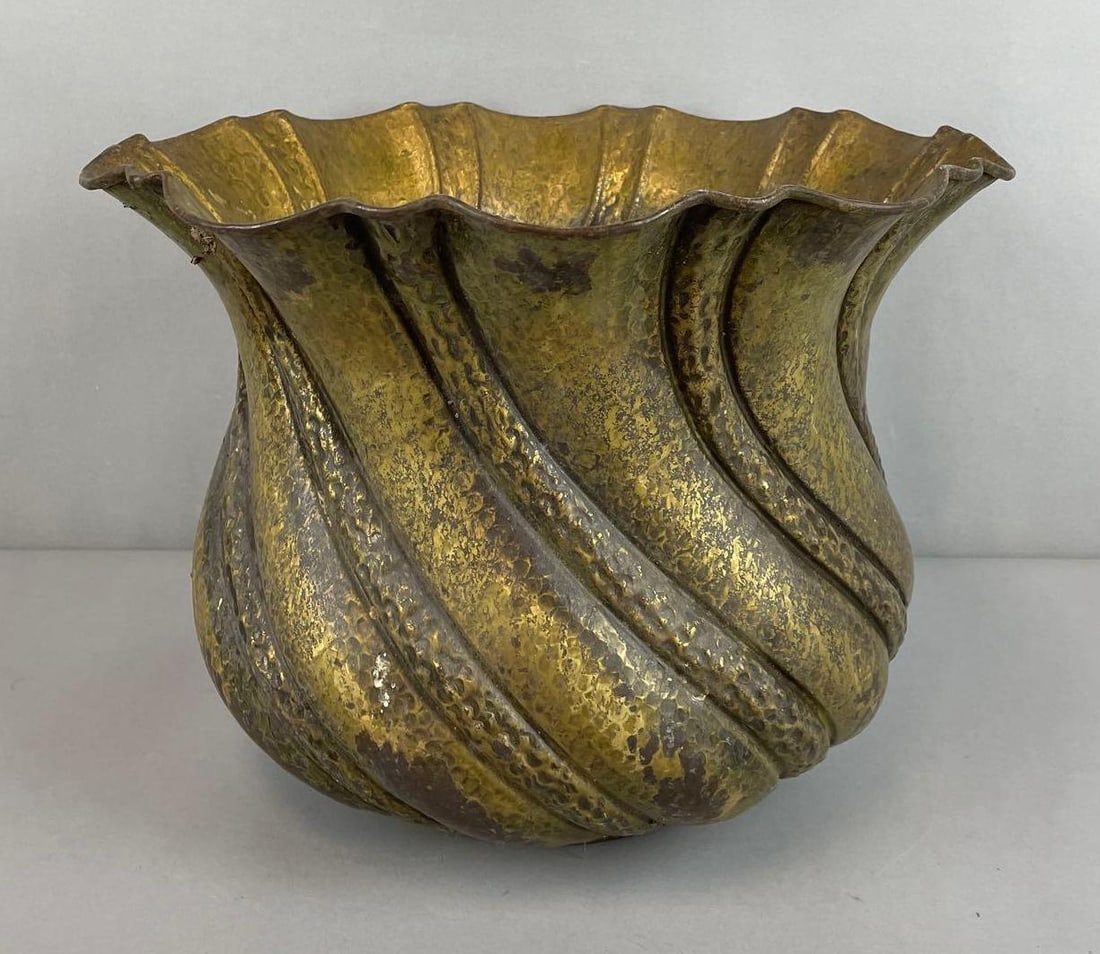 Mid-Century Modern Italian  Hammered Brass Jardiniere (1 of 3)