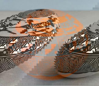 C Lewis Kimaaitsa Acoma NM Pottery Seed Pot