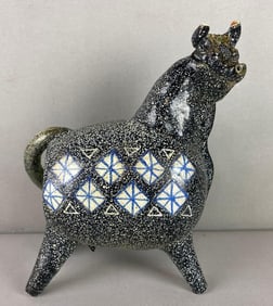 Alfarez Art Pottery Bull