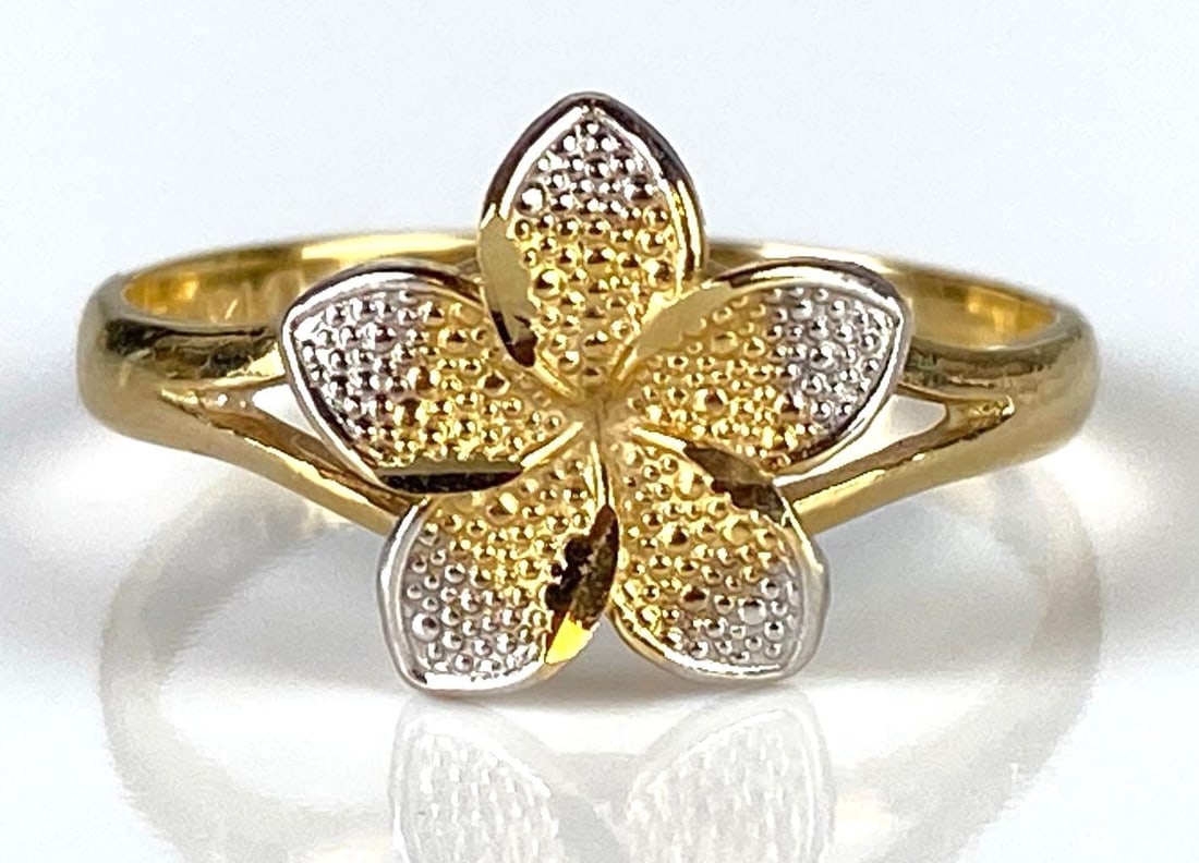 14K Gold Plumeria Flower Ring: Total weight 2.0g, Size 7 1/4.