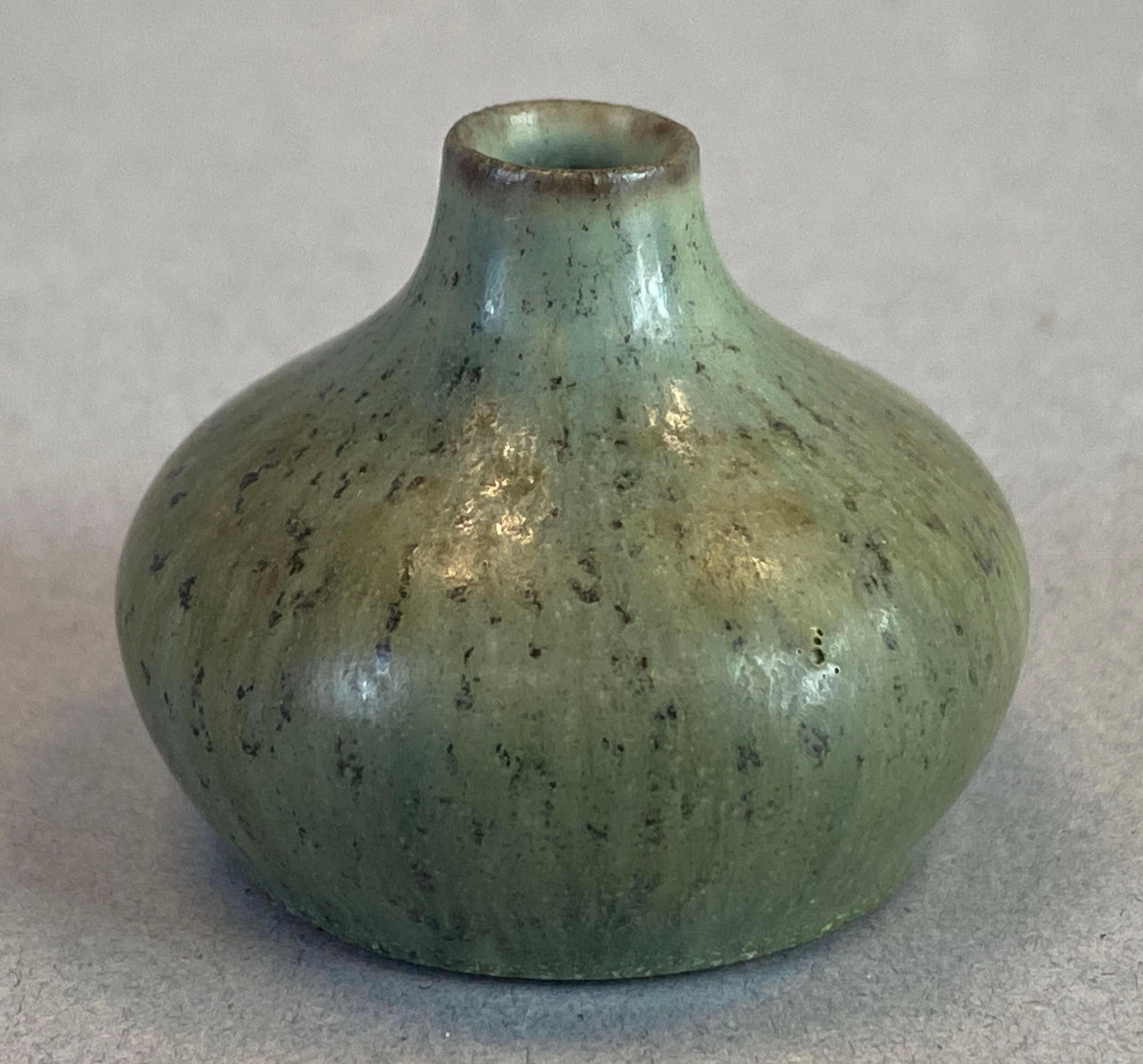 Rörstrand No. 18 Green Glaze Pottery Vase: Made in Sweden, Marked on base, measures 1 1/4 x 1 1/2 inches