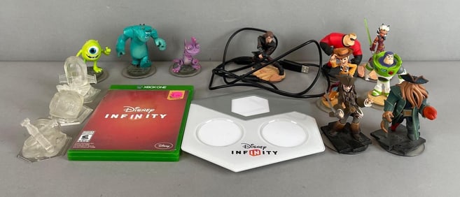 Xbox One Disney Infinity Video Game and Game Figures