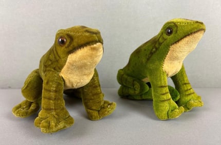 Groupnof 2 Vintage Steiff Froggy Plush Toys
