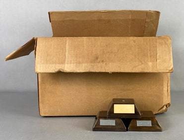 Group of 40+ Onyx/Amber Colored Plastic Trophy Bases