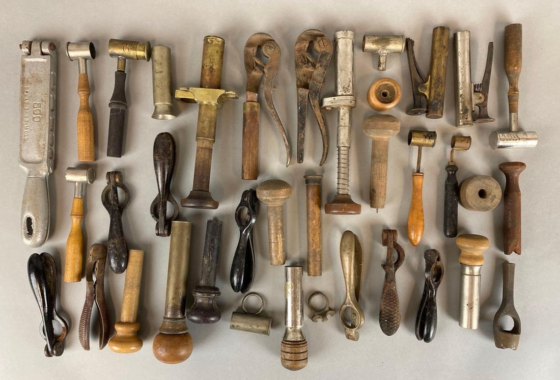 Vintage Firearm Reloading Equipment and Wooden Box: Includes rounds sinker mold, priming powder flask, shot gun reloader and more. Box measures 4 3/4 x 13 1/4 x 8 inches.