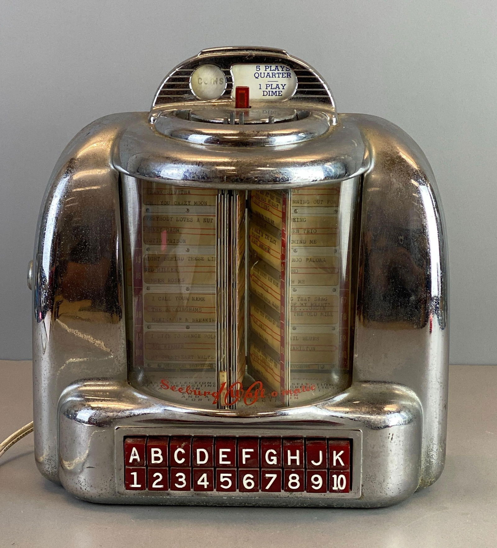 Vintage Seeburg 100 Wall-O-Matic Table Jukebox (1 of 4)