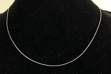 10K White Gold Chain Necklace